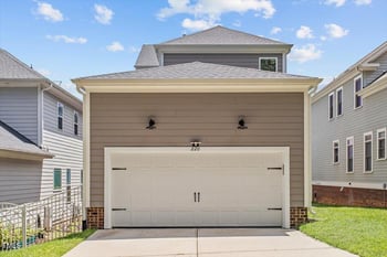220 Winmore Ave, Chapel Hill, NC 27516