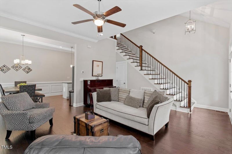 220 Winmore Ave, Chapel Hill, NC 27516