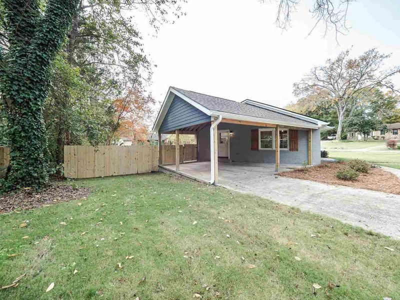 2200 Shannon Dr, Raleigh, NC 27610