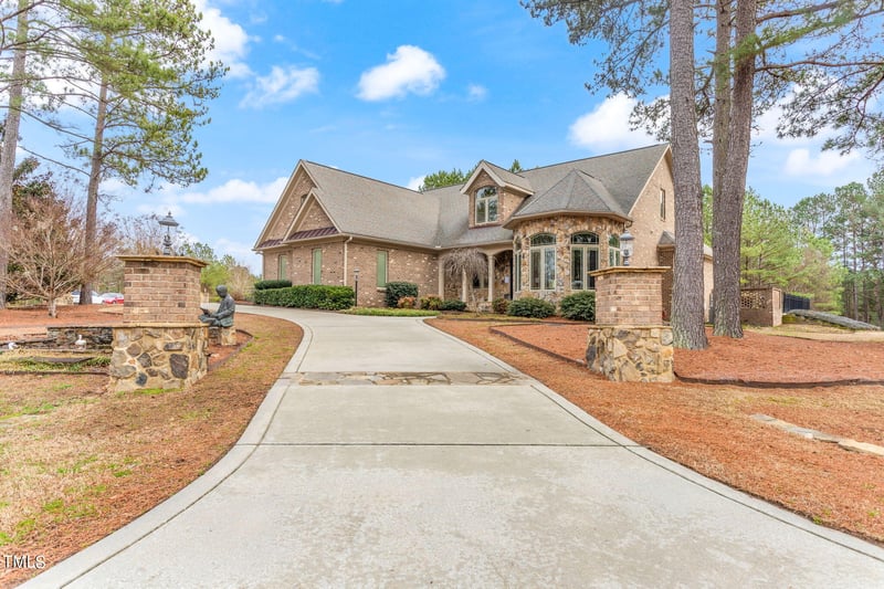 2200 Virginia Dare Pl, Raleigh, NC 27610