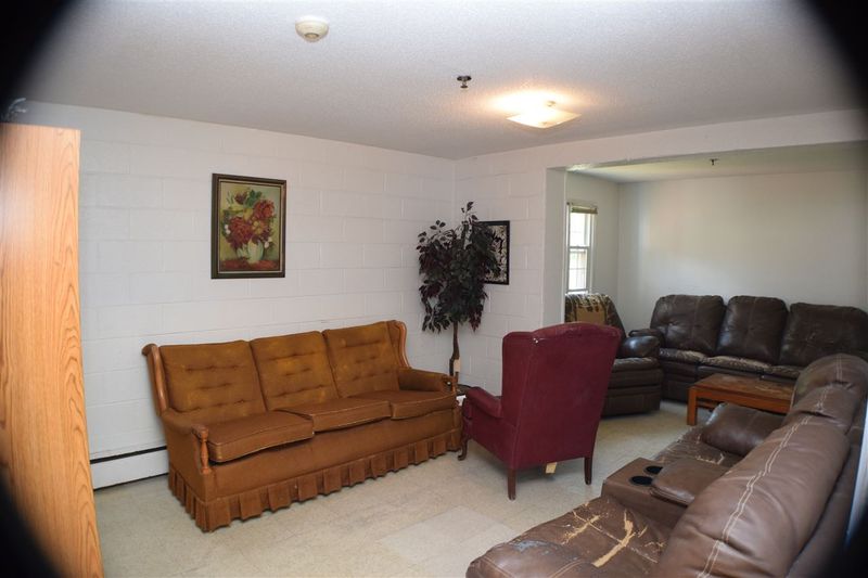 2201 Burch Bridge Rd #1, Burlington, NC 27217
