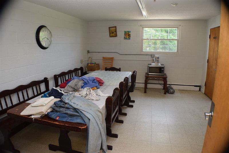 2201 Burch Bridge Rd #1, Burlington, NC 27217