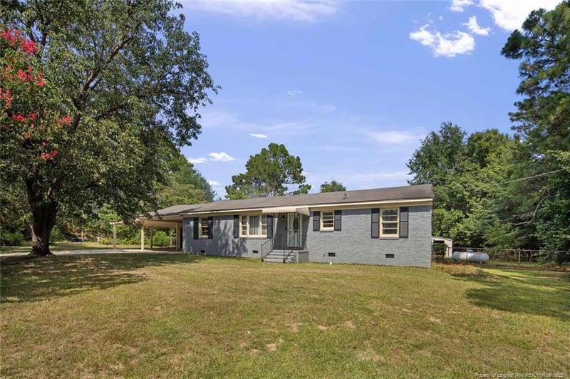 2201 Enloe St, Fayetteville, NC 28306