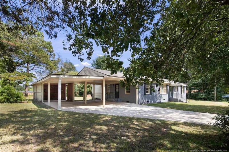 2201 Enloe St, Fayetteville, NC 28306