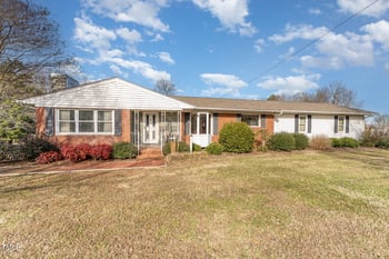 2201 Nc Highway 62 E, Liberty, NC 27298