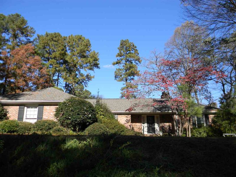 2201 Royal Oaks Dr, Raleigh, NC 27615