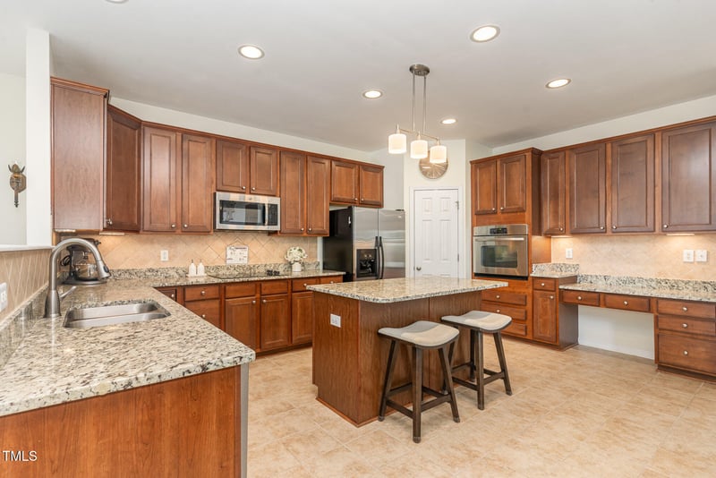 2201 Wide River Dr, Raleigh, NC 27614