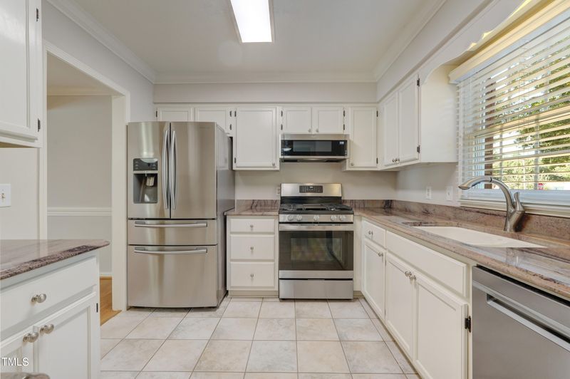 2202 Huntington Rd #G6, Burlington, NC 27215