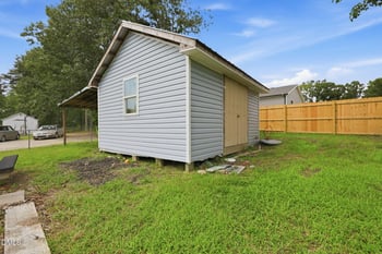 2202 Old Orchard Ln, Burlington, NC 27217
