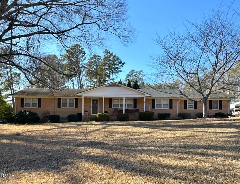 2203 Longwood Ave, Sanford, NC 27330