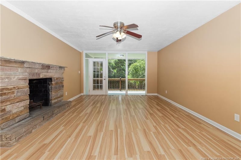 2203 Mcbain Dr, Fayetteville, NC 28305