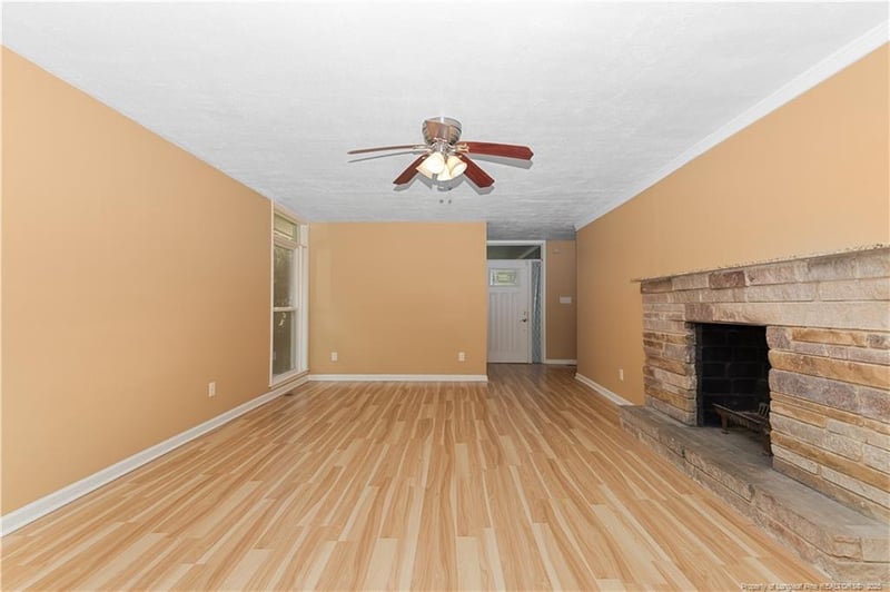 2203 Mcbain Dr, Fayetteville, NC 28305