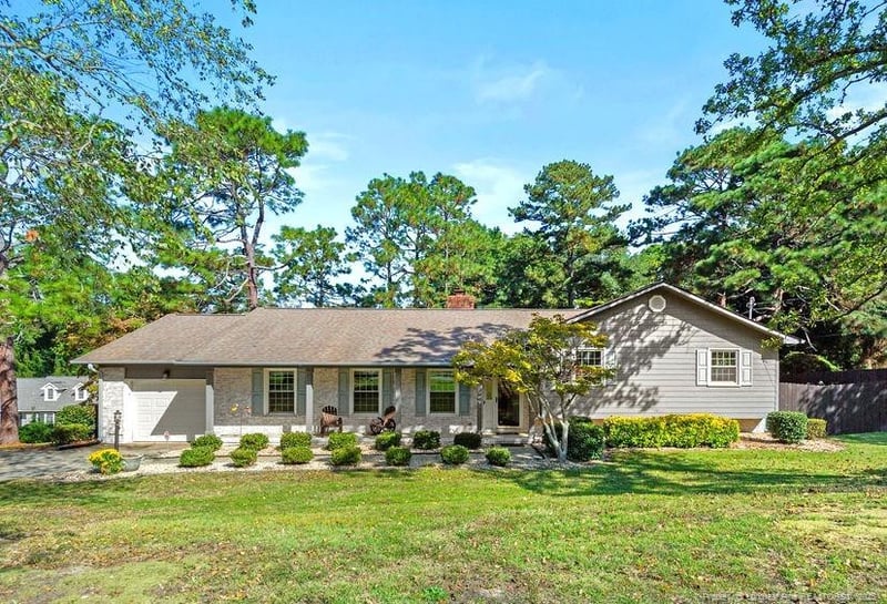 2203 Rolling Hill Rd, Fayetteville, NC 28304