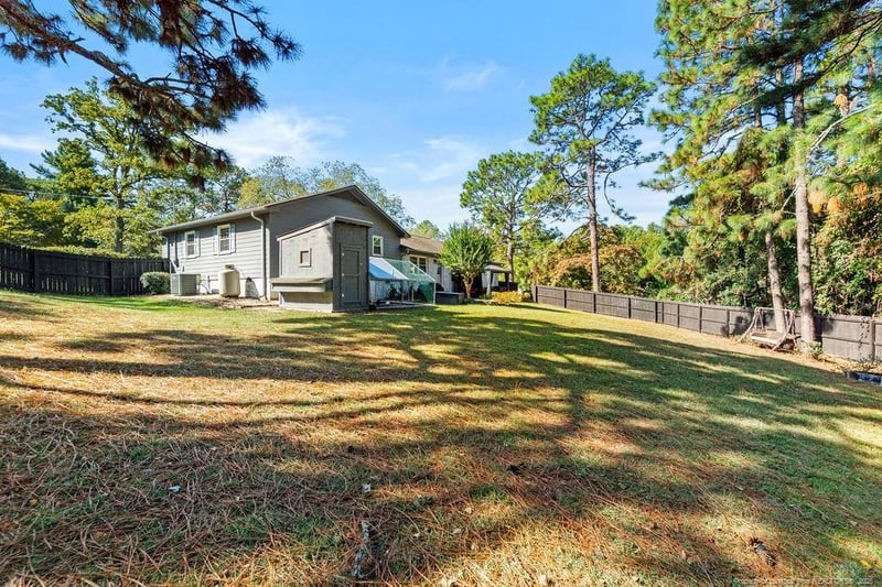 2203 Rolling Hill Rd, Fayetteville, NC 28304