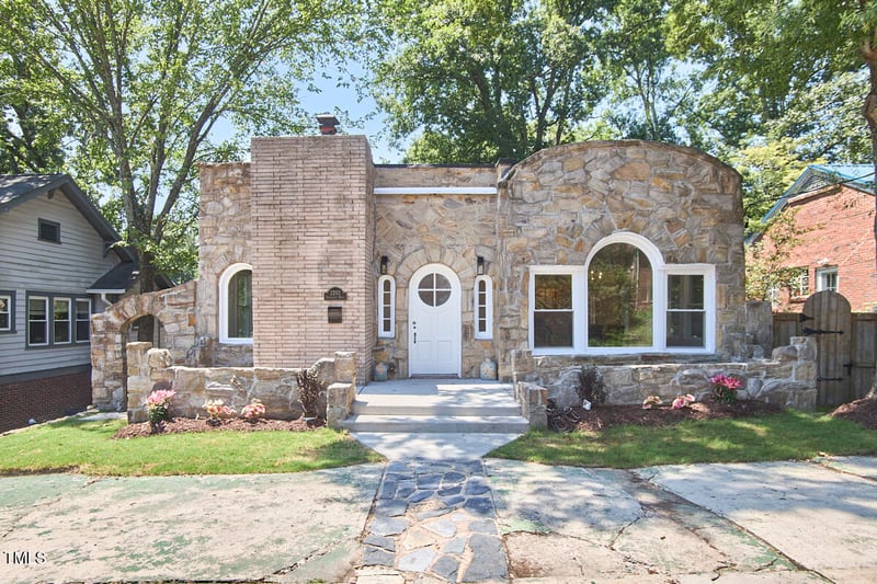 2203 University Dr, Durham, NC 27707