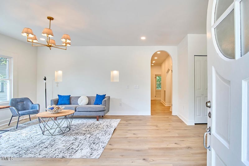 2203 University Dr, Durham, NC 27707