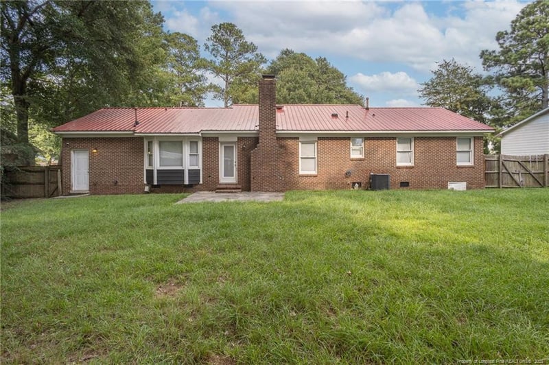 2204 Baywater Dr, Fayetteville, NC 28304