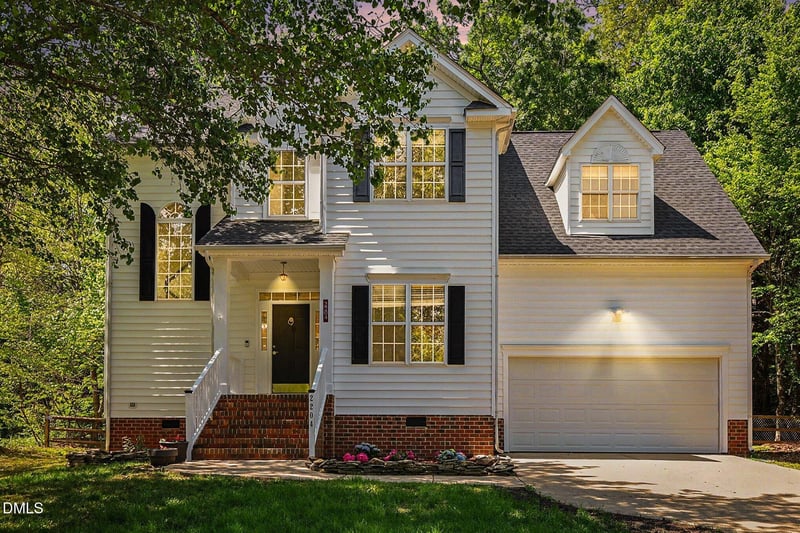 2204 Becketts Ridge Dr, Hillsborough, NC 27278