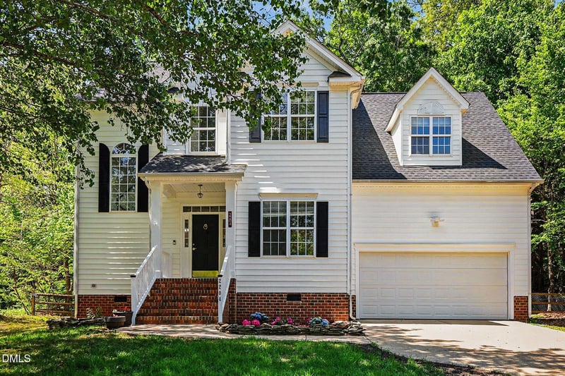 2204 Becketts Ridge Dr, Hillsborough, NC 27278