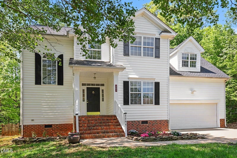 2204 Becketts Ridge Dr, Hillsborough, NC 27278