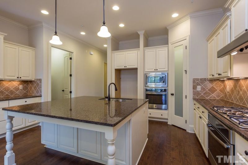 2204 Carriage Oaks Dr, Raleigh, NC 27614