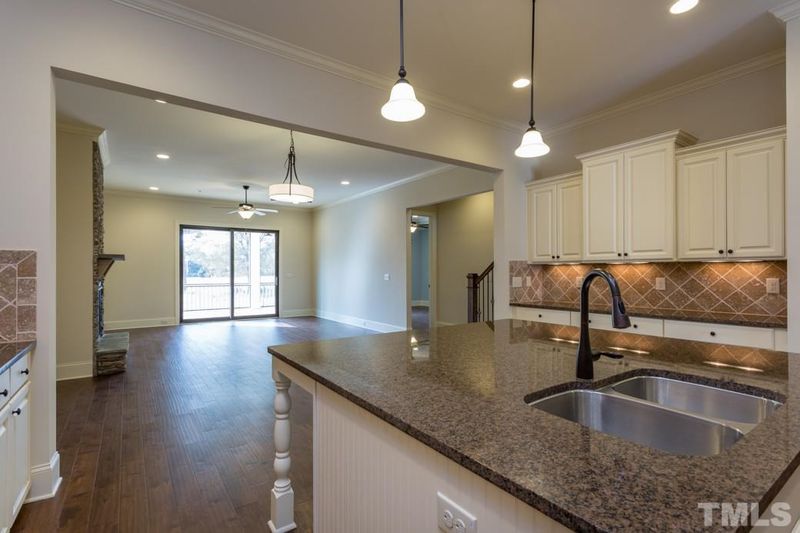 2204 Carriage Oaks Dr, Raleigh, NC 27614