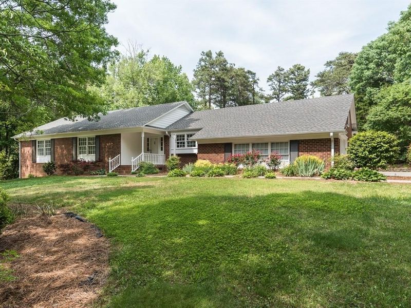 2204 Crescent Dr, Graham, NC 27253