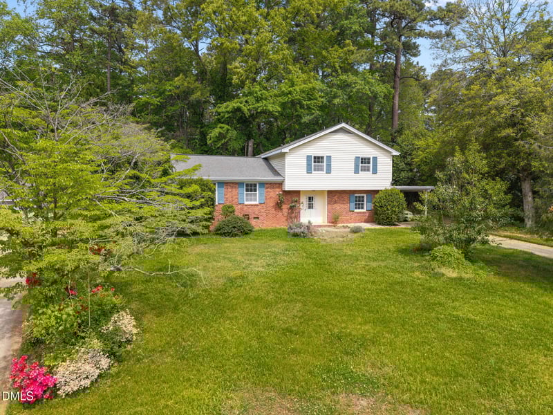 2204 Hillock Dr, Raleigh, NC 27612