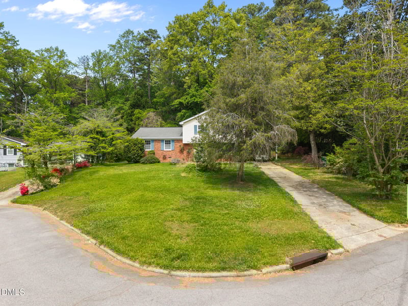 2204 Hillock Dr, Raleigh, NC 27612