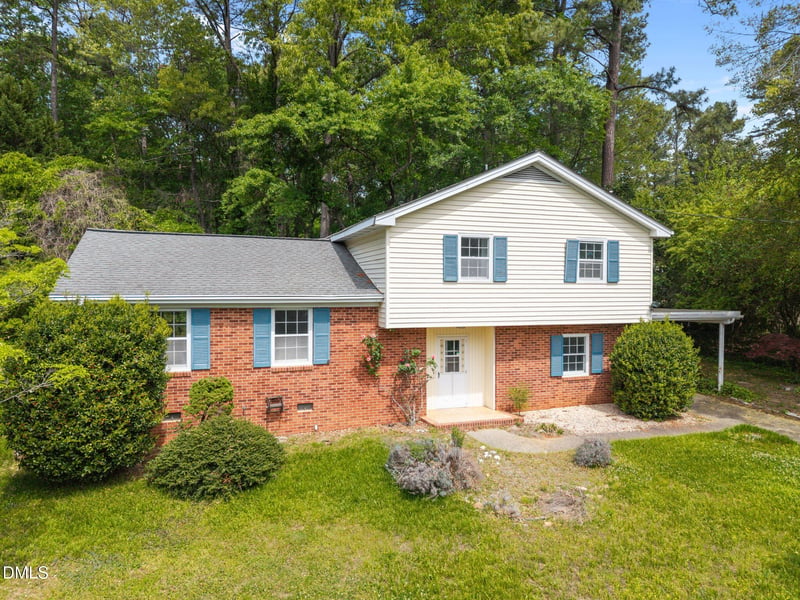 2204 Hillock Dr, Raleigh, NC 27612