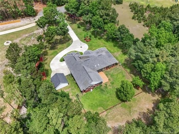 2204 Honey Ln, Hope Mills, NC 28348
