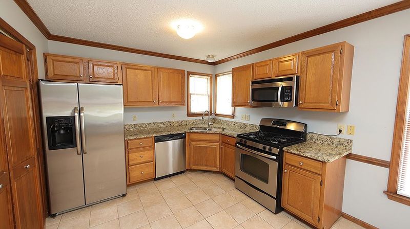 2204 Long And Winding Rd, Raleigh, NC 27603