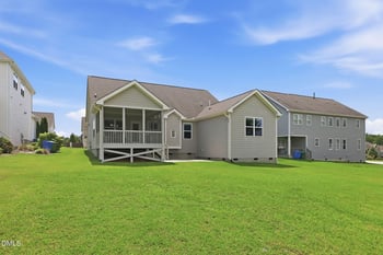 2204 Mills Crest St, Fuquay Varina, NC 27526