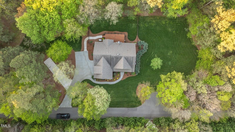 2204 Secluded Oaks Ct, Wake Forest, NC 27587