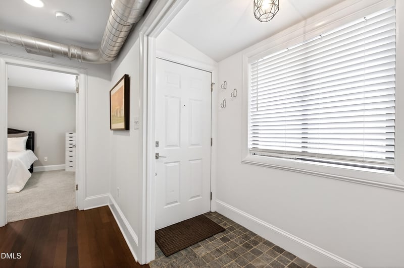 2204 Stafford Ave #202, Raleigh, NC 27607