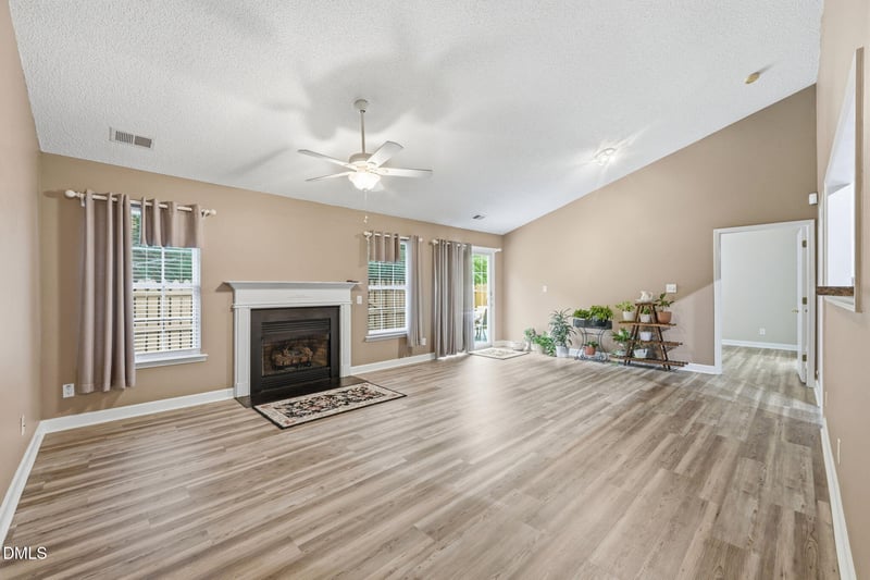 2204 Sweetbay Cir, Burlington, NC 27215