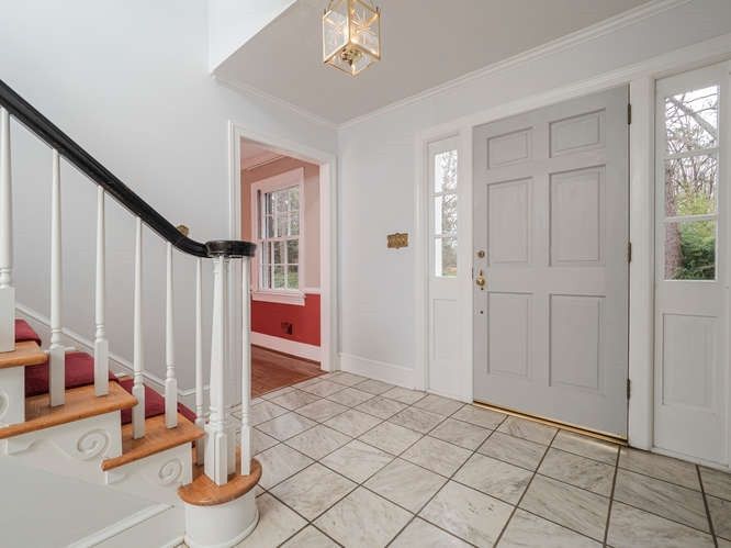 2205 Barfield Ct, Raleigh, NC 27612