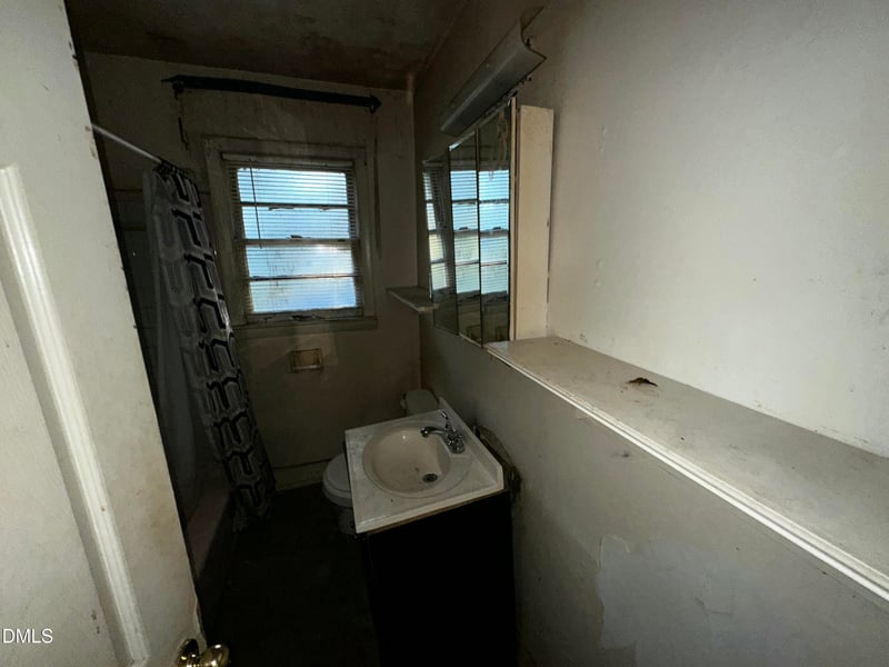 2205 Dixie Trl, Fayetteville, NC 28306