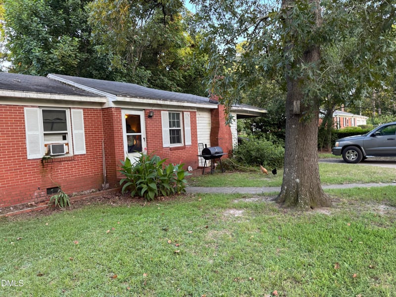 2205 Dixie Trl, Fayetteville, NC 28306