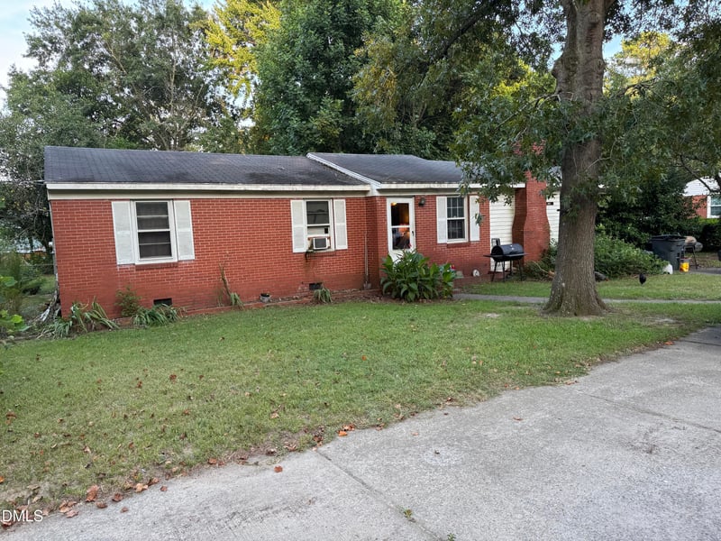 2205 Dixie Trl, Fayetteville, NC 28306