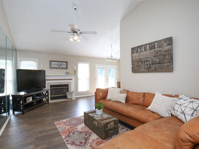 2205 Dobbin Pl, Raleigh, NC 27604