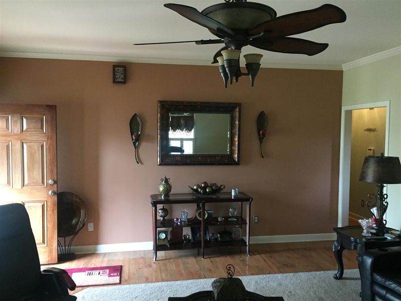2205 King Malcolm Ln, Zebulon, NC 27597