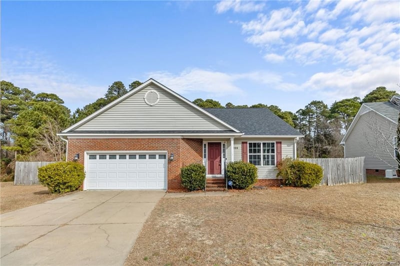 2205 Stornoway Ct, Fayetteville, NC 28306