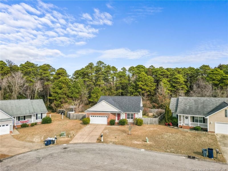 2205 Stornoway Ct, Fayetteville, NC 28306