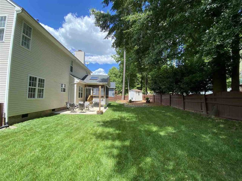 2205 Watersglen Dr, Apex, NC 27502
