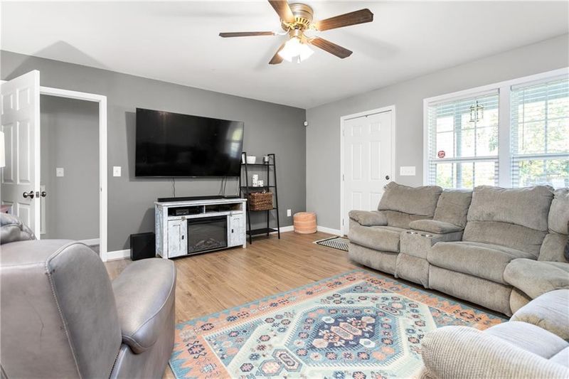 2206 Dorsett St, Burlington, NC 27215