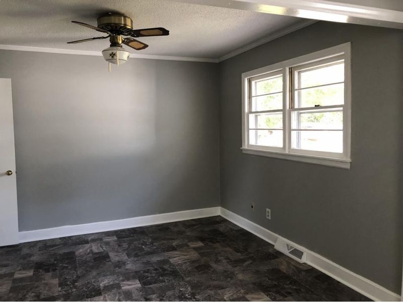2206 Wilkins St, Burlington, NC 27217