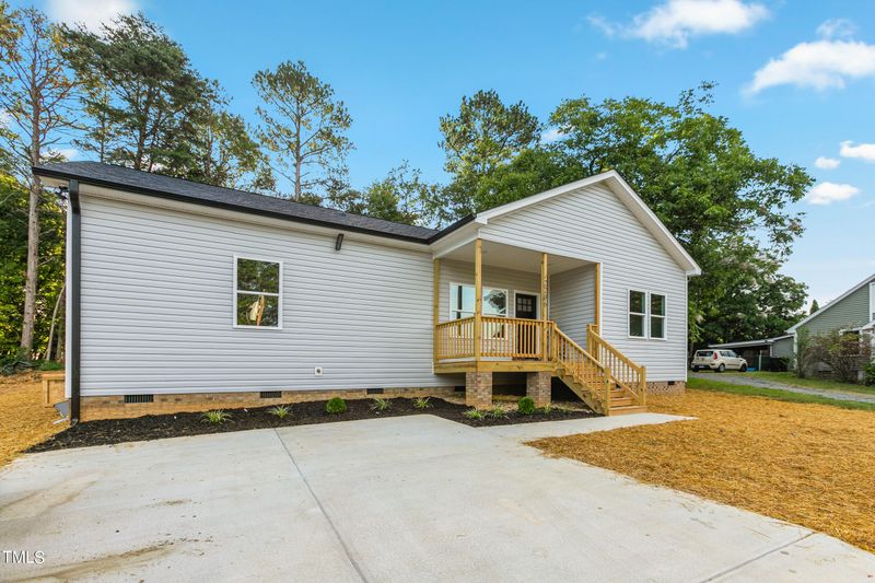 2206 Wrenn St, Burlington, NC 27215