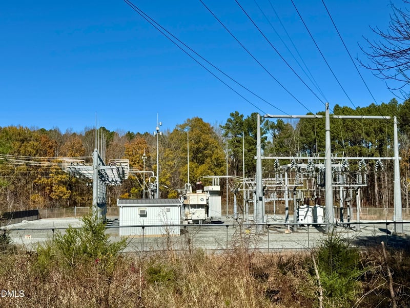 2207 Hamlin Rd, Durham, NC 27704