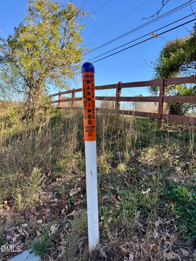 2207 Hamlin Rd, Durham, NC 27704